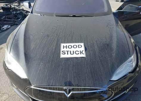 2013 Tesla Model S из США, поврежденный, VIN 5YJSA1DN1DFP07973